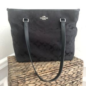 Coach Tote in black fabric